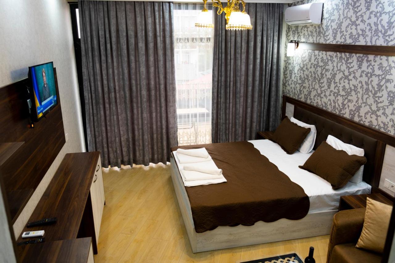 Emeg Hotel And Restaurant Batumi Exterior photo
